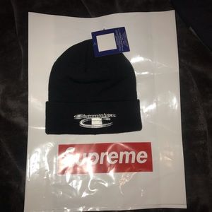 Supreme/champion black and metallic beanie